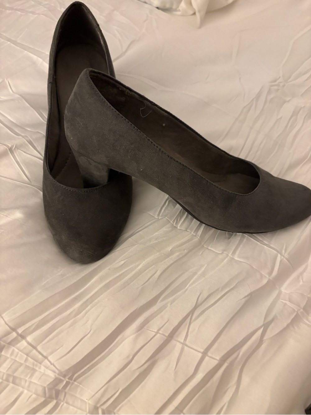 A2 By Aerosoles Grey Suede Block Heel Pumps
